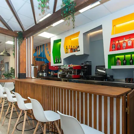 Albergue Llanes Hostel *