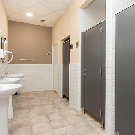 Albergue Llanes Hostel *
