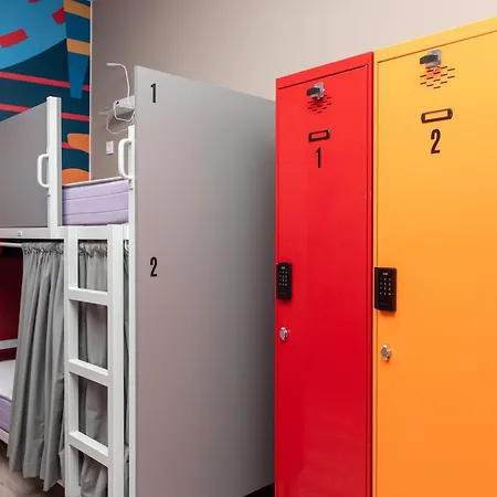 ホテル Llanes Hostel リャネス