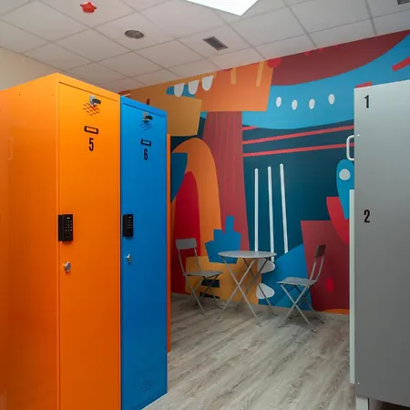 Llanes Hostel 利亚内斯