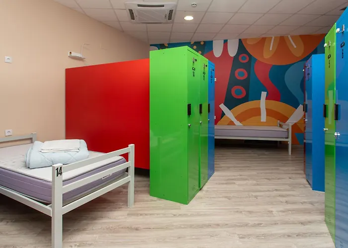 Llanes Hostel Ξενοδοχείο *