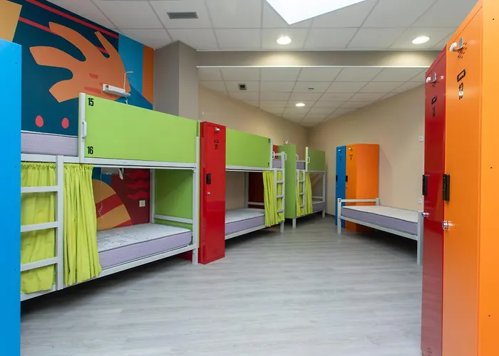 Ξενοδοχείο Llanes Hostel *