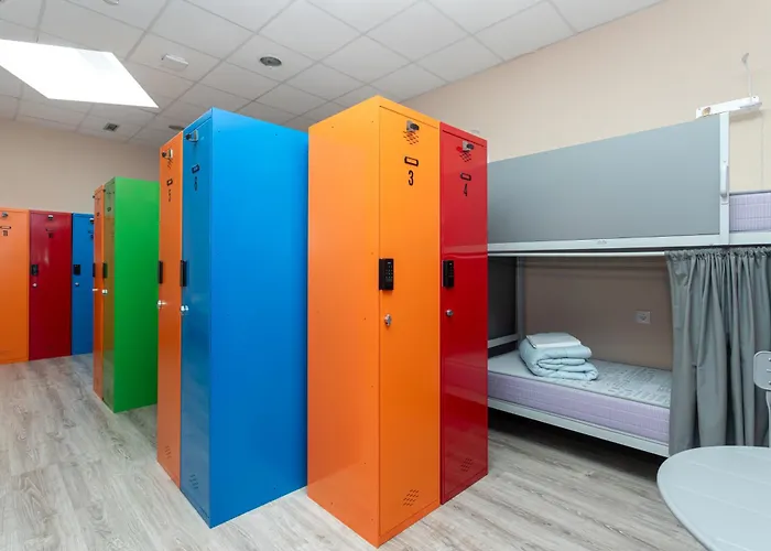 Llanes Hostel Ξενοδοχείο *